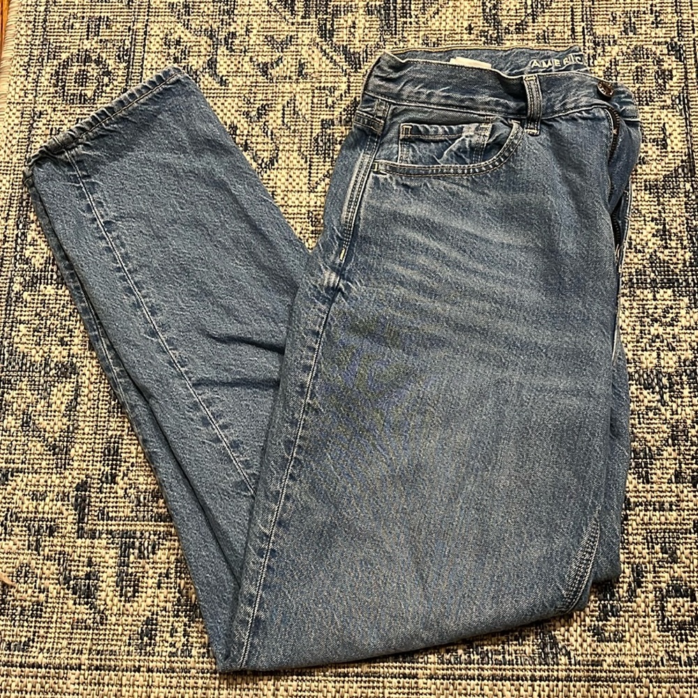 American Eagle mom jeans